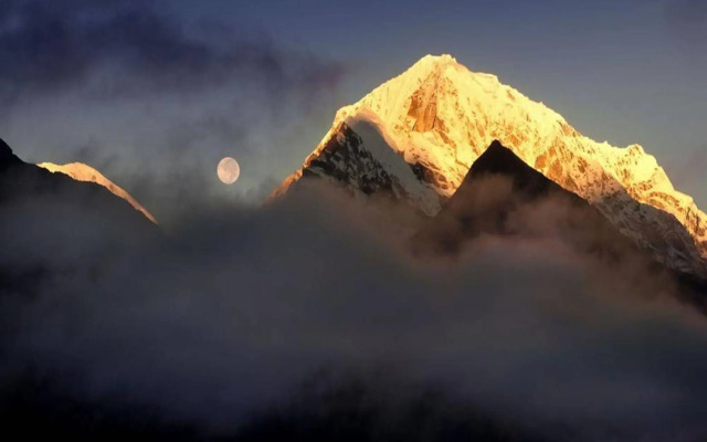 Mountain Lodges of Nepal - Monjo