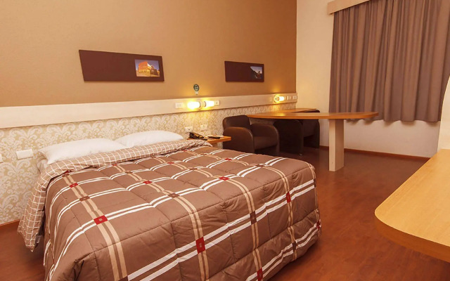 Hotel 10 Ponta Grossa