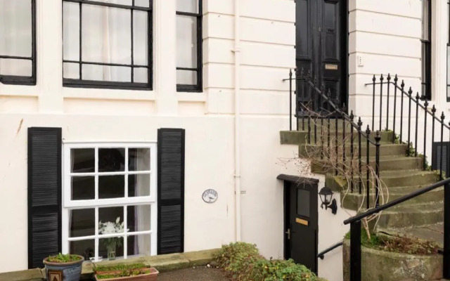 Seawards 2 Bedroomed Seafront Filey