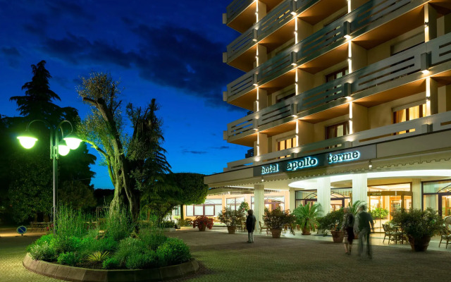Отель Apollo Hotel Terme Италия, Региональный парк Colli Euganei - отзывы, цены и фото номеров - забронировать отель Apollo Hotel Terme онлайн вид на фасад