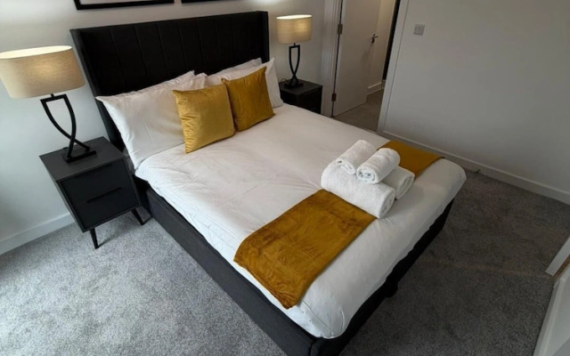Berkeley Square Apartments