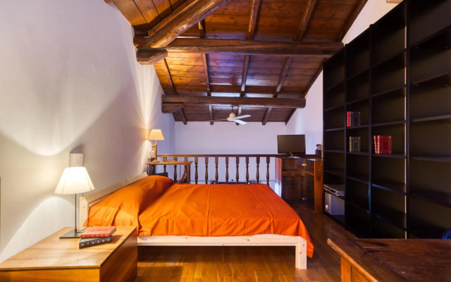 Piazza Maggiore Duplex Apartment by Wonderful Italy