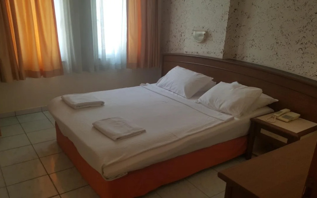 Elegant Baronessa Apart Hotel
