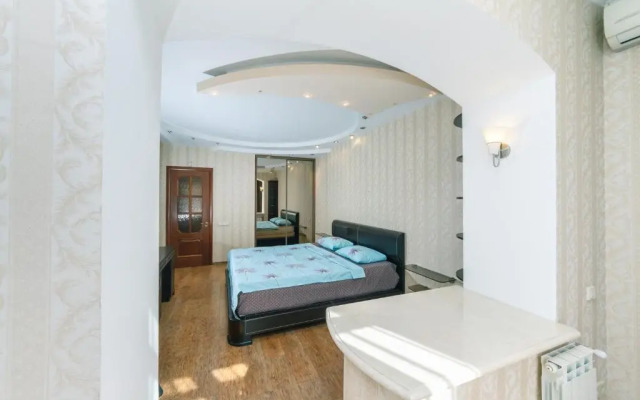 HouseHome