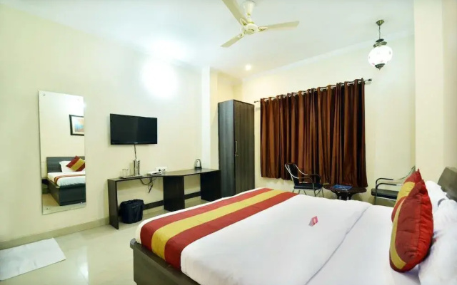 OYO 7676 Golden Sunrise Inn