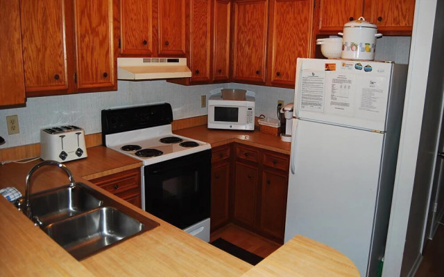Pelican's Landing 308 - 3 Br Condo