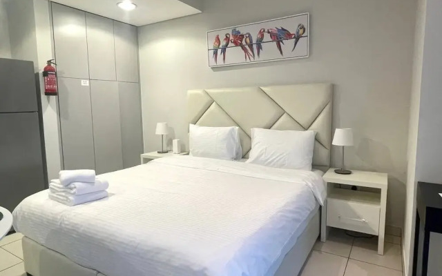 Stylish Studio wz Spectacular City View