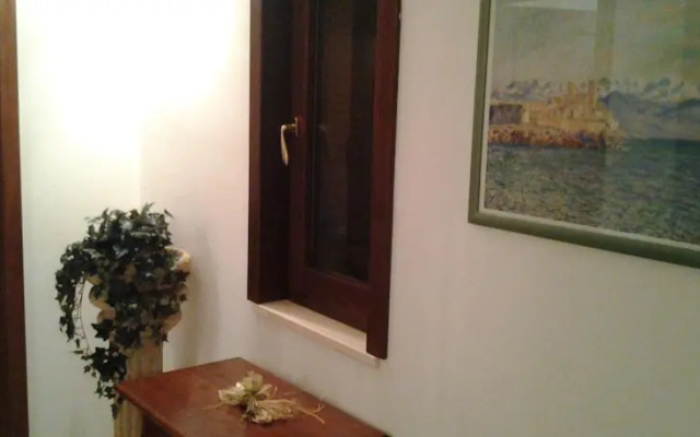 Bilocale Con Terrazzo