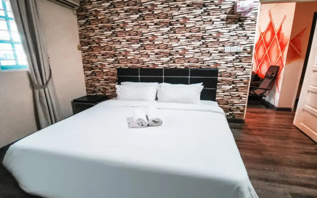 Natol Homestay - LA Tabuan Jaya