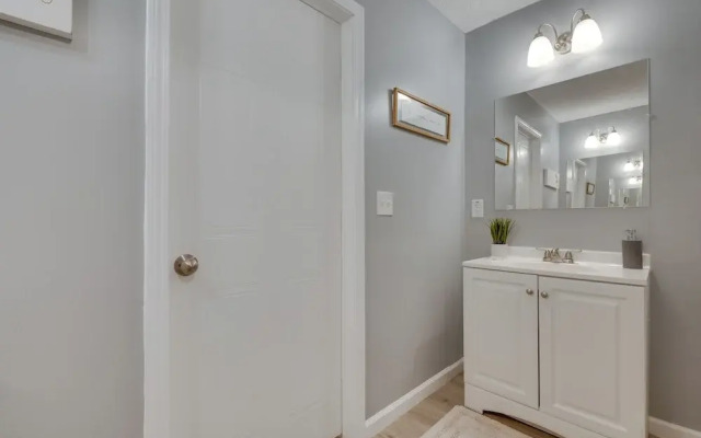 Atlanta Getaway w/ Private Yard: 3 Mi to Airport