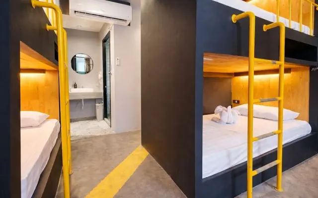 Free Way Kata Beach Hostel