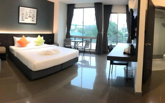 Clover Hotel Hatyai