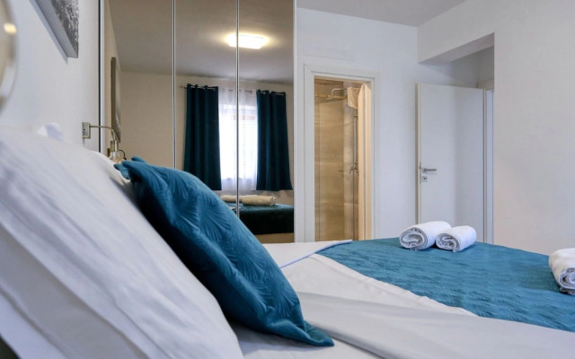 Villa Orkula With Heated Pool