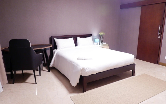 Luxurious L'Avenue Apartment