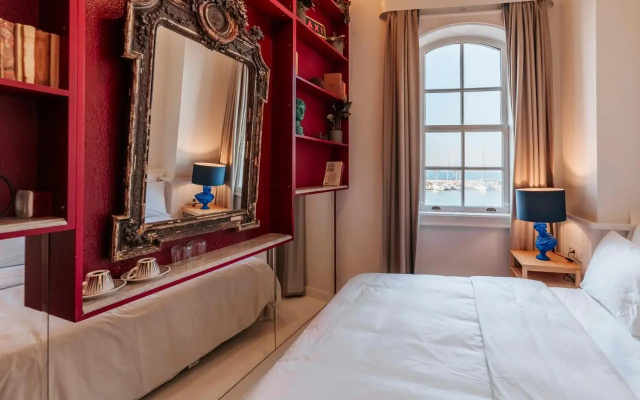 Gumruk Otel Urla