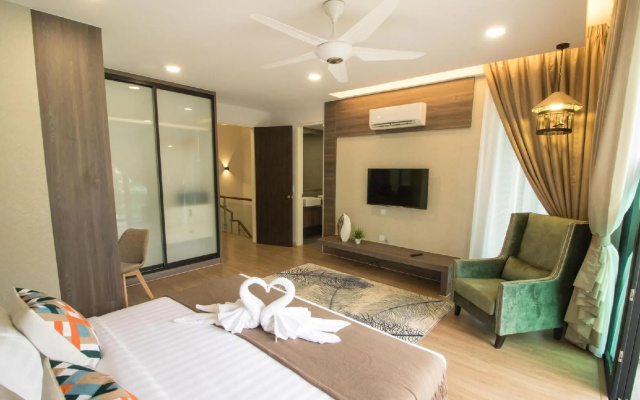 Tropical Villa Service Suite