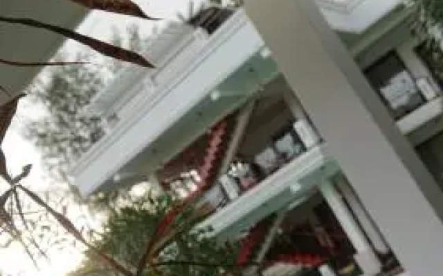 J7 Villaj Resort