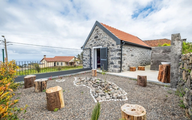 N T House by Homie in Porto Moniz