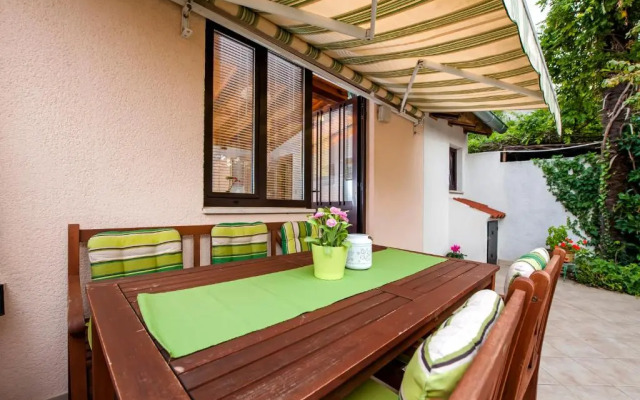 Apartments & Rooms Chiara