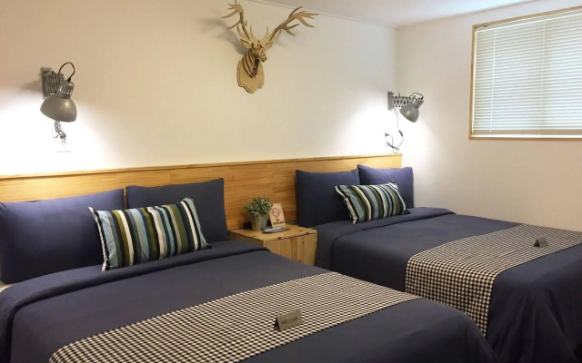 Hostel Beige 2nd