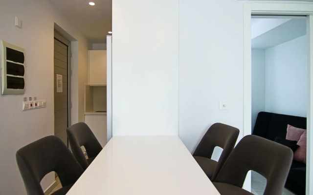 Phaedrus Living: Seaside Deluxe Flat Harbour 106