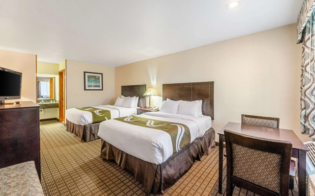 Quality Inn Three Rivers