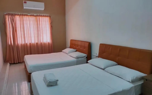 Q Hotel
