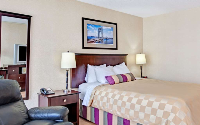 Ramada Wayne Fairfield Area
