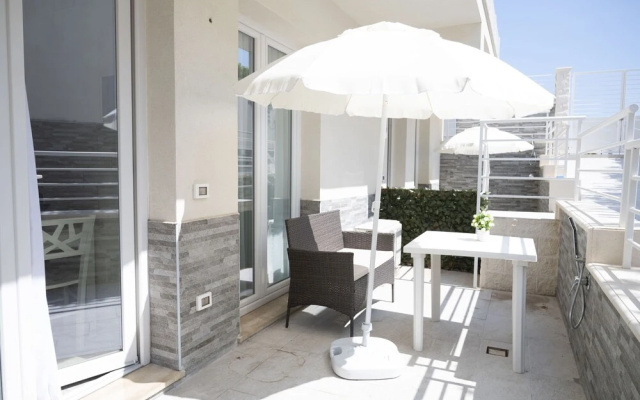 Quarzo Apartment On Sea Shore