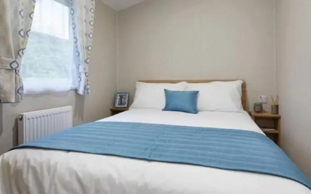Cayton Bay Kestrel40 Private Owner's
