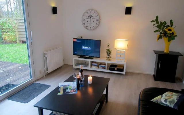 Holiday Home De Zuwe - Loosdrecht