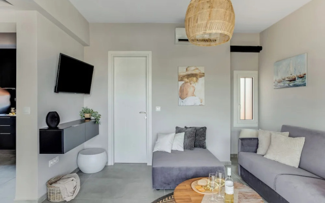 Sanders Old Port - Cozy 1-bdr. Apt. w/ Balcony