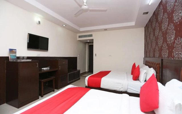 OYO 4926 Hotel Le central