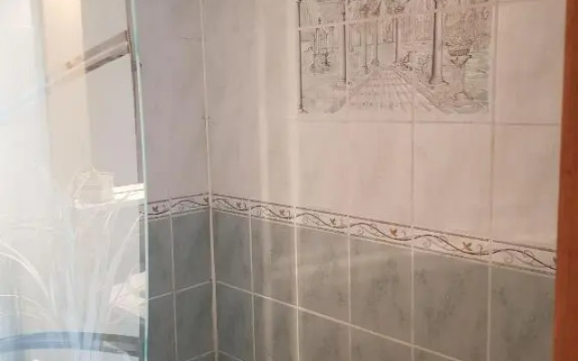 CHAMBRE D HOTES à 4 KMS D UZES " Chez Nadou "