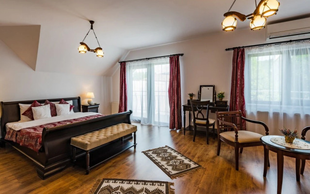 Flora Luxury House