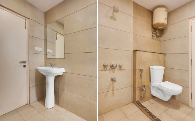 OYO 4477 City Square Hotel