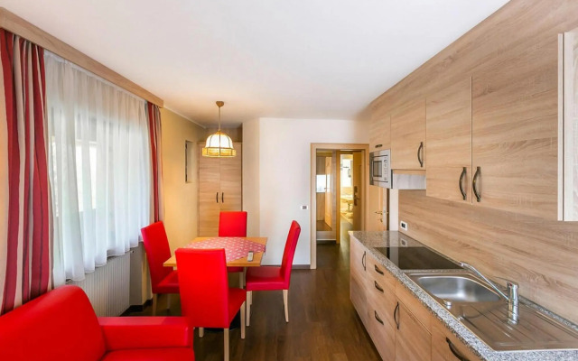 Cosy apartment house Diamant in Santa Cristina