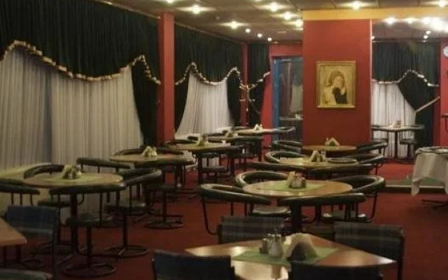 Hotel 222
