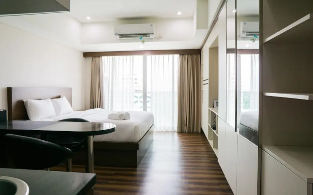 City View Studio Apartment at Tamansari La Grande