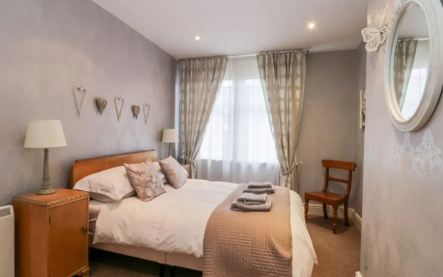 Spa Side Apartment