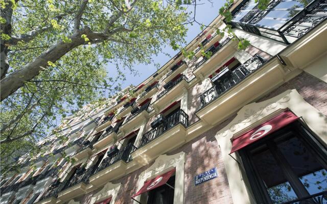 Отель Hospes Puerta de Alcalá вид на фасад