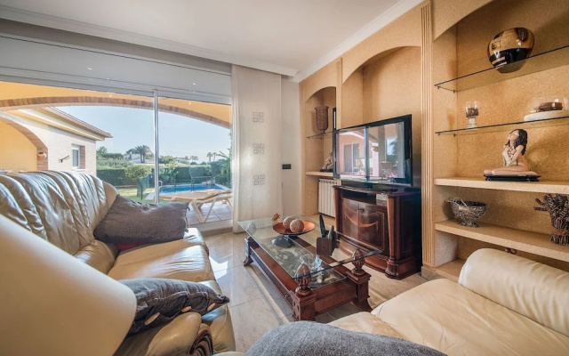 House In Calafell With Fenced Pool (R79)