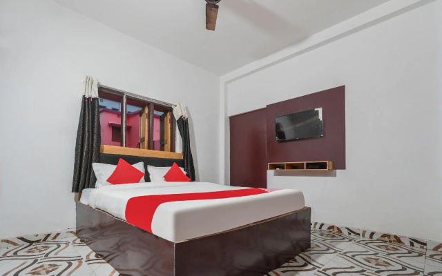 OYO 81506 Ares Residency