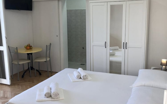 Apartments Sini