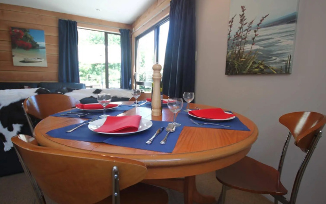 Pinot Lodge