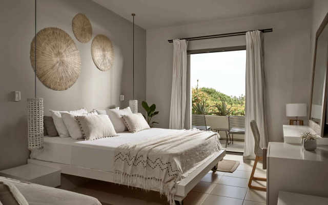 The Bay Hotel & Suites