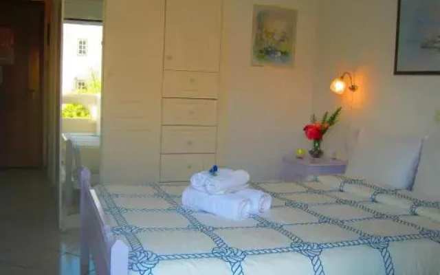 Neapoli Rooms