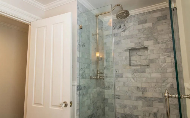 Updated and Modern Alameda 1 Bedroom
