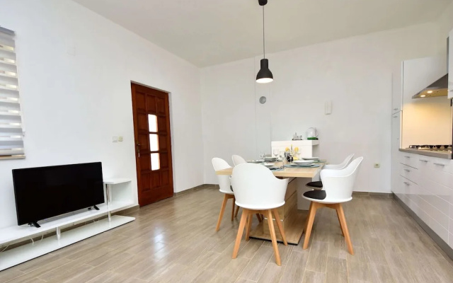 Coastal Retreat in Krusevo