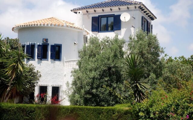 Отель Villa With 4 Bedrooms in Orihuela Costa, With Wonderful sea View, Priv вид на фасад